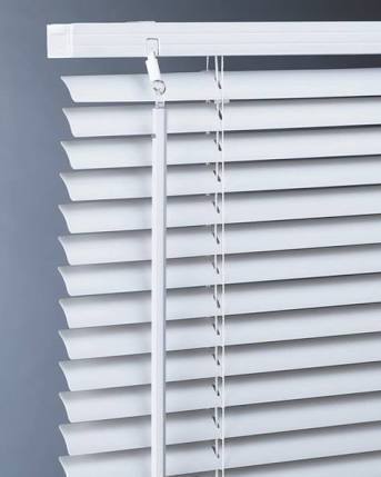 Venetian Blinds - Plastic Material, Horizontal Pattern, White Color | Roller Type, Antique Design, Ideal for Home, Hotel, Office Living Rooms