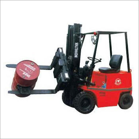 चार पहियों वाला इलेक्ट्रिक फोर्कलिफ्ट (1.5 टन)