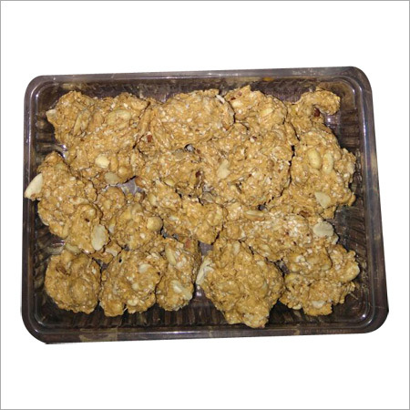 ताज़ा गुड़ मूंगफली का गज़क