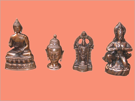 धातु की बुद्ध और हनुमान की मूर्ती