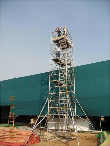 स्टेयरवे स्कैफोल्डिंग टॉवर की लंबाई: 20 फुट (फीट)