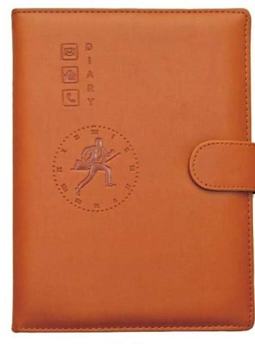 वास्तविक चमड़े में चमड़े की डायरी