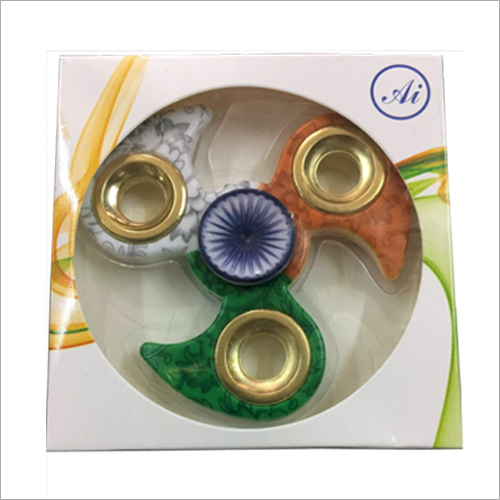 त्रि रंग फिजेट स्पिनर
