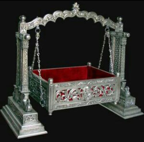 सिल्वर झूला