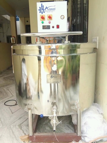 500 लीटर दूध टैंक