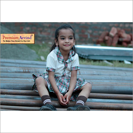 कस्टमाइज्ड स्कूल यूनिफ़ॉर्म