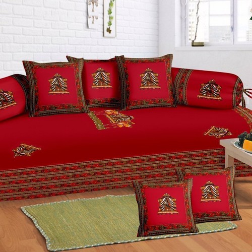 Diwan Set