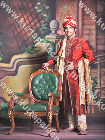 डिजाइनर शेरवानी