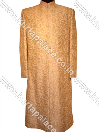 परंपरागत सिल्क शेरवानी