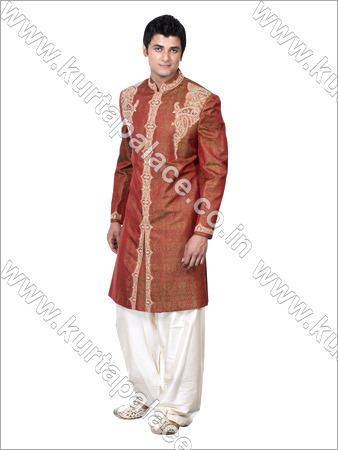 हैंड एम्ब्रॉइडर्ड शेरवानी