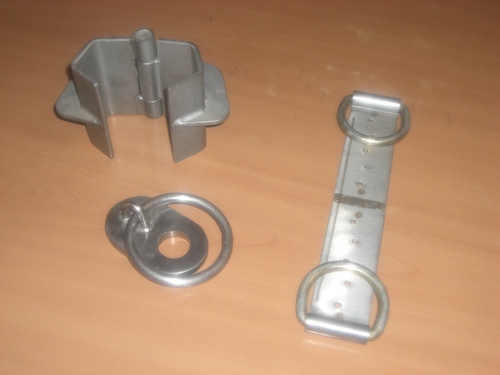 स्टेनलेस स्टील के घटक