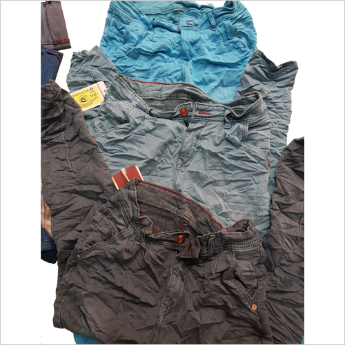 ब्राउन डेनिम जींस