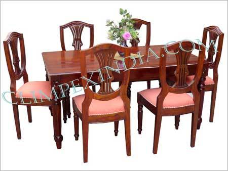 लकड़ी का डाइनिंग सेट