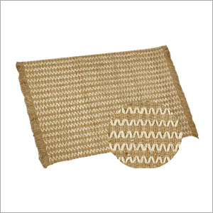 हाथ से बुनाई की गई जूट की गद्दियाँ
