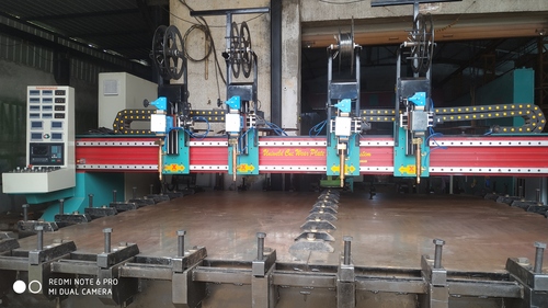 Four Torch Wearplate Welding Machine