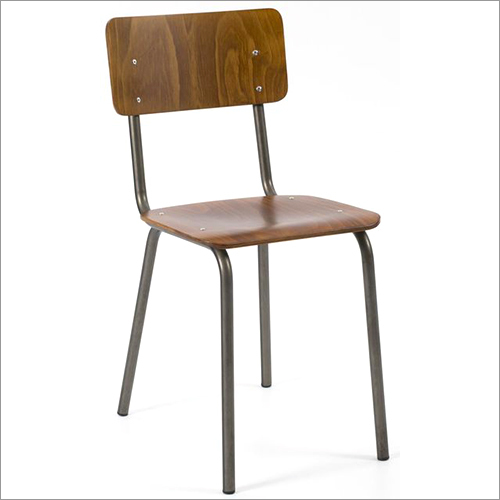 स्टैकेबल चेयर किसी असेंबली की आवश्यकता नहीं है