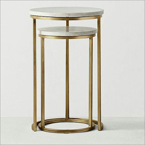 मार्बल टॉप के साथ कॉसमॉस राउंड टेबल्स