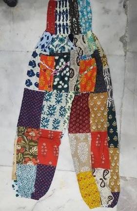 मल्टीकलर लेडीज़ पैच नाथन पॉकेट्स के साथ