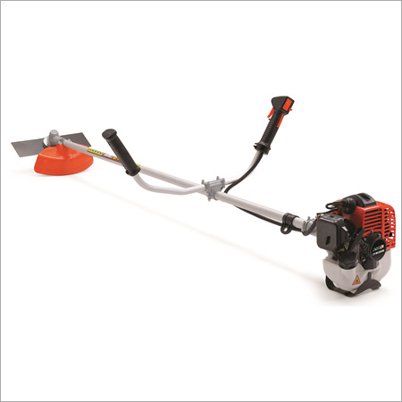 ब्रश कटर के पीछे चलें