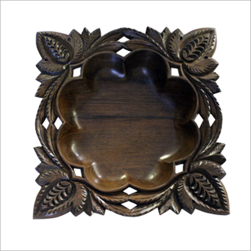 Leaf Design Carved Fruit Bowl