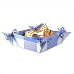 फलों की टोकरी