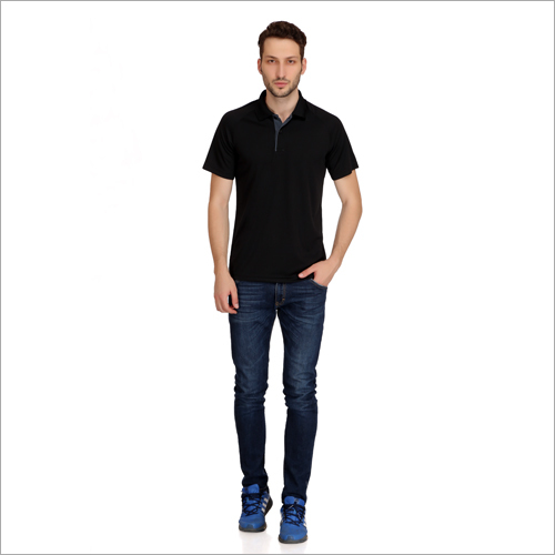 पुरुषों की स्टाइलिश टी-शर्ट