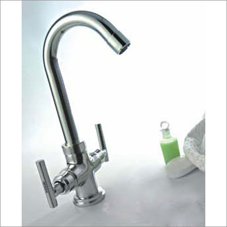 सेंटर होल (IIFA)