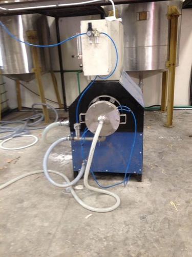 Foam generator for textile coating