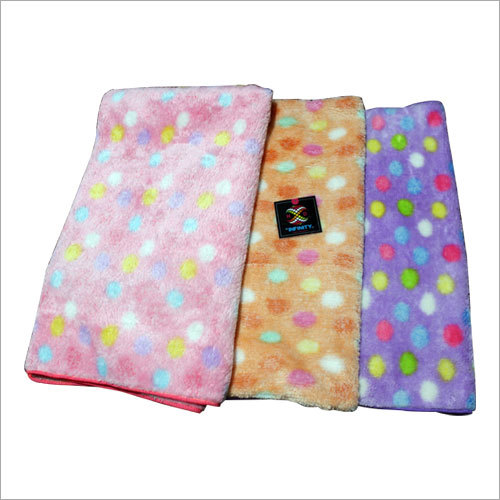 पोल्का बाथ टॉवल