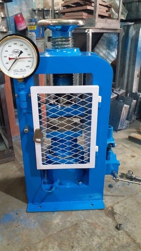Cube Testing Machine - Steel Construction , Multi-Characteristics for Compressive Strength Testing of Concrete in Building Applications