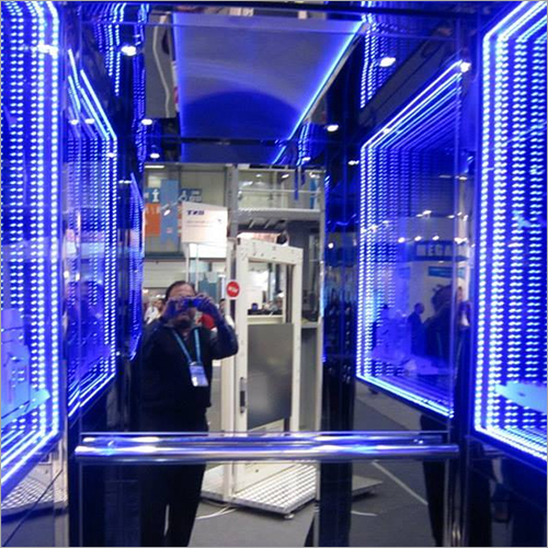 स्वचालित दरवाजा लिफ्ट