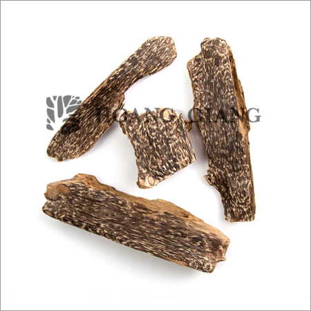 विशेष अगारवुड टुकड़े