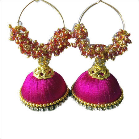 रेशमी धागे के झुमके सेट