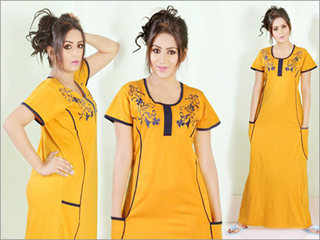 महिलाओं के लिए लंबी नाइटी