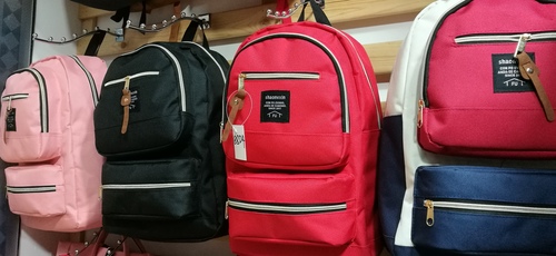 लड़कियों के स्कूल बैकपैक