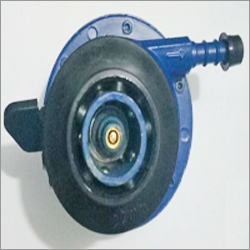 22mm Low Pressure Lpg Gas Regulator - Mild Steel 25.6mm Inlet Size Color Steel Coated Weight: 450g | Ideal For Home And Canteen Use