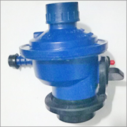 22mm Low Pressure Lpg Gas Regulator - Mild Steel 25.6mm Inlet Size Color Steel Coated Weight: 450g | Ideal For Home And Canteen Use