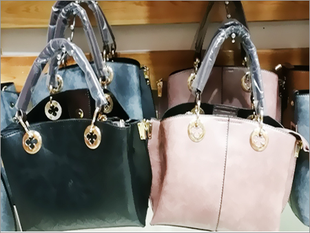 महिलाओं के डिज़ाइनर हैंडबैग