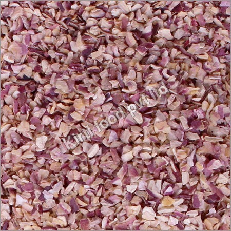 Dehydrated Red Onion Chopped - Grade A, Customized Size, Red Color | Promotes Healthy Heart, Anti-Inflammatory Properties, Treats Joint Pain, Quality Assured