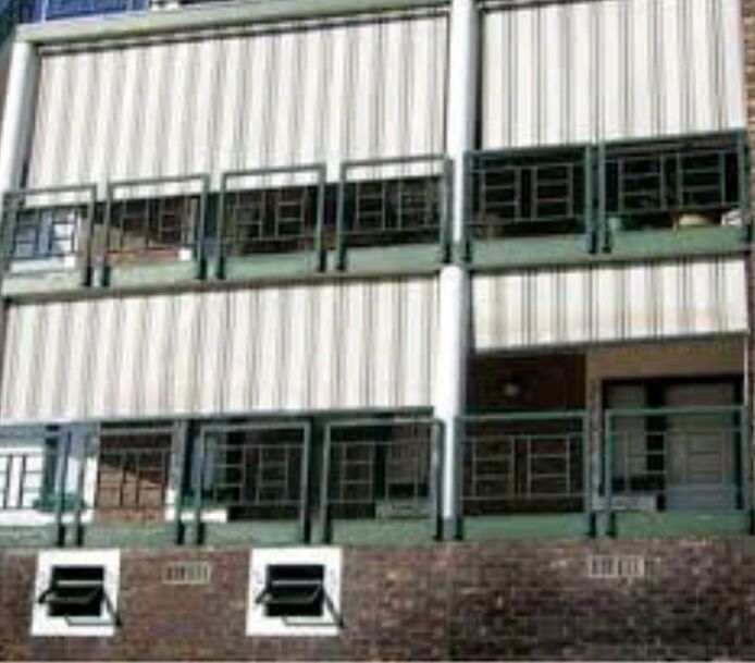 Vertical Awning - Plastic Frame, Blu & White Color | Seamless Finish, Weather Resistant, Long Service Life, Easy Maintenance, Light-weight