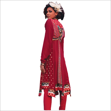 स्टिच किए हुए सलवार सूट