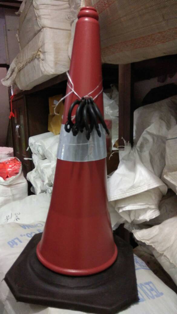 Safety Cone - Rubber And Plastic, 3.5kg / 4.5kg / 5.5kg Sizes, Bright Orange, Flexible Design With High Retro-reflectivity And Weather Resistance