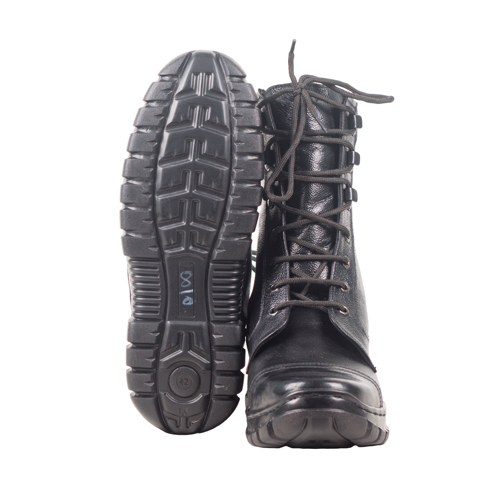 उच्च टखने सुरक्षा बूट