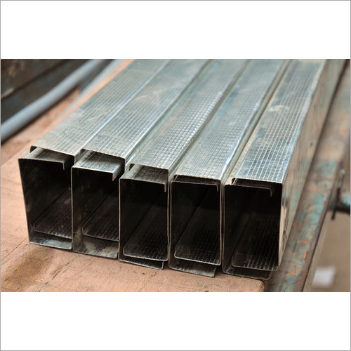 जीआई स्टड चैनल