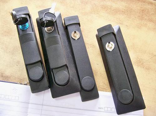 नियंत्रण पैनल के लिए 3 पॉइंट लॉक