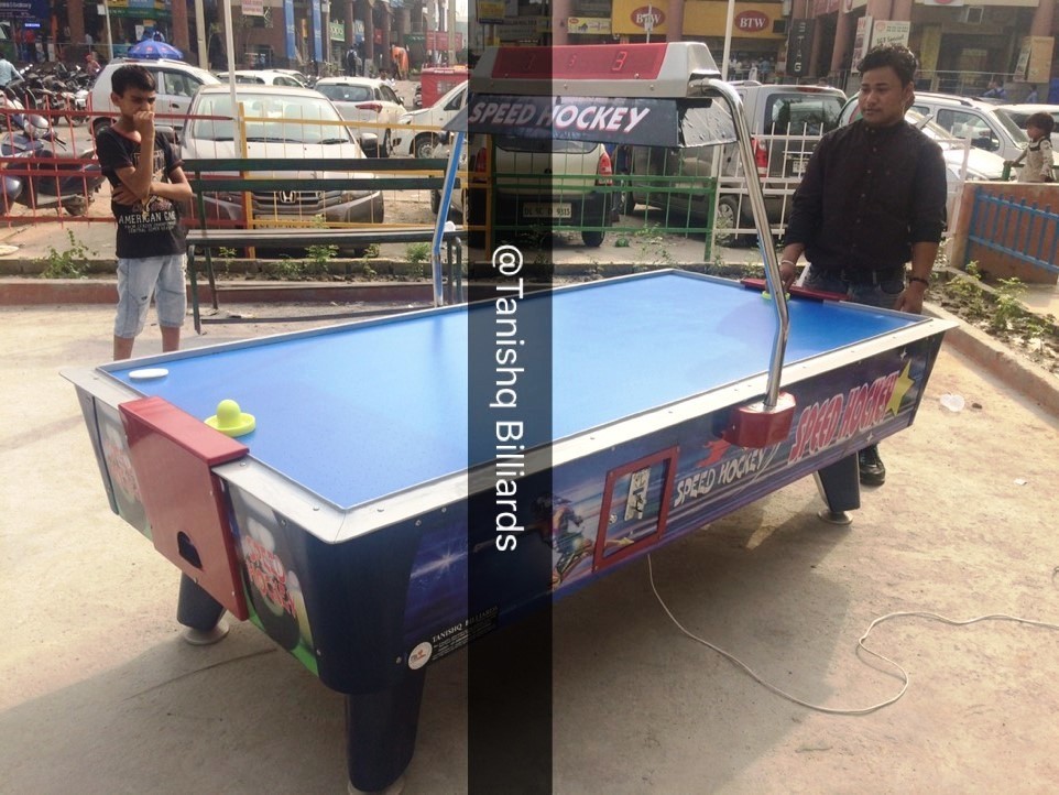 Regular Air Hockey Table - Dimension (L*w*h): 84 X 42 X 30 Inch (In)