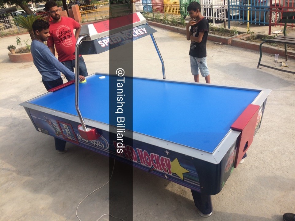 Regular Air Hockey Table - Dimension (L*w*h): 84 X 42 X 30 Inch (In)