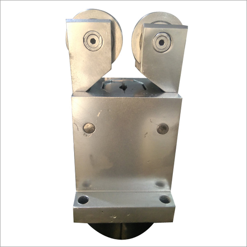 830 SS Roller Entry Guide Box
