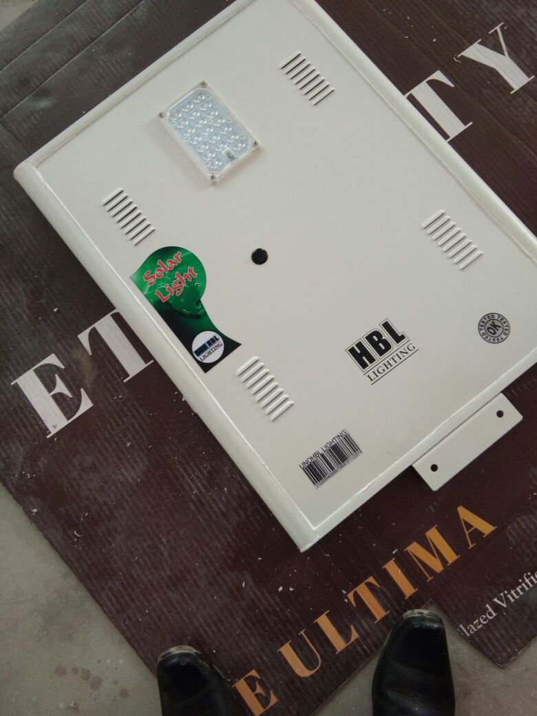 Integrated Solar Street Light - 15w, Elegant Design, Optimum Brightness, Compact Size