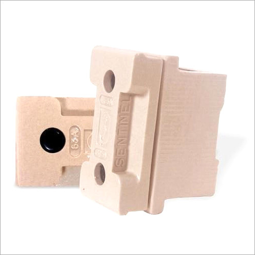 Kit Kat Fuse - Porcelain, 1000 A Current Rating, 440 V Voltage, Cream Color | Easy Installation, High Electrical Insulation, Long Service Life